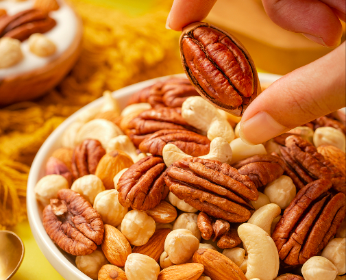 其他混合坚果里通常都是放的核桃，很难看到这么实诚的碧根果。