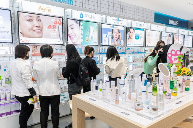 　　屈臣氏BA服务消费者