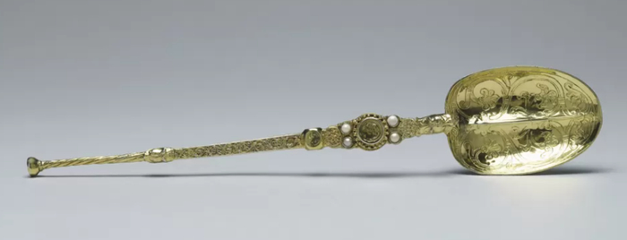 （用于英王受膏的匙子，来源：BBC）