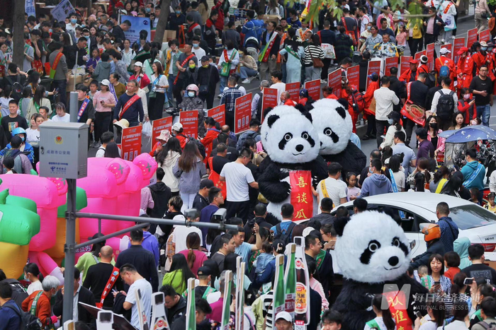 几天前，糖酒会未启先火的市场 图片来源：每经记者 张建 摄