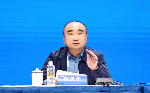 吉林生物研究院院长张凤华介绍研究成果及社会价值