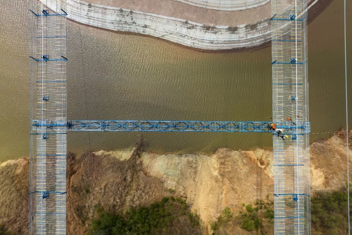 △黑水河大桥修建现场