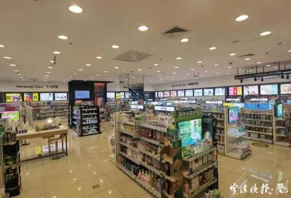 多数屈臣氏门店都比较冷清。