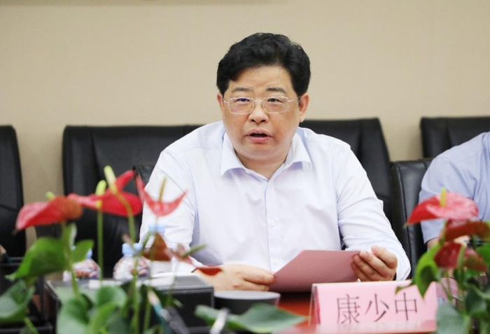 常德市武陵区区委书记康少中发言