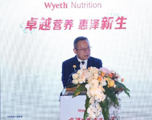 广州妇女儿童医疗中心龚四堂教授在咨询会现场发言。