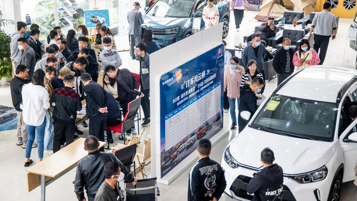 2023年3月8日，武汉经开区某雪铁龙4S店，雪铁龙C6成为关注度最高车型。