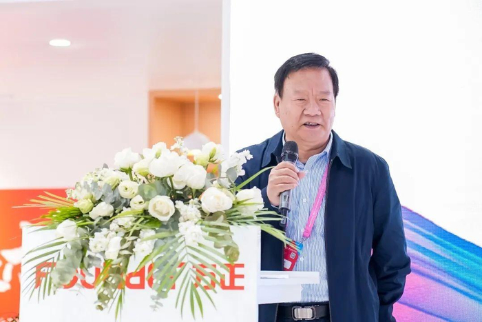 ▲中国印刷及设备器材工业协会理事长 王文斌