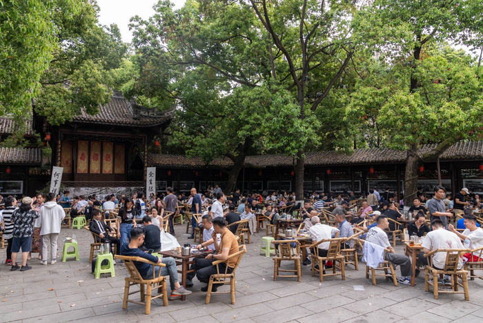 成都铁像寺水街“陈锦茶铺”（黄潇 摄）