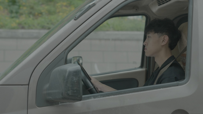 准备出车的吴洪斌