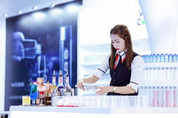 VOSS用饮品特调表达品质生活态度