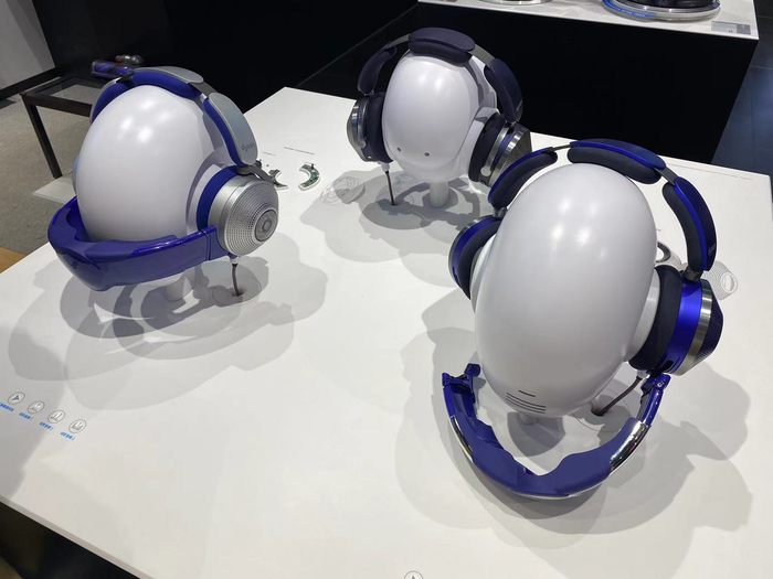 戴森空气净化耳机 图源：时代财经摄