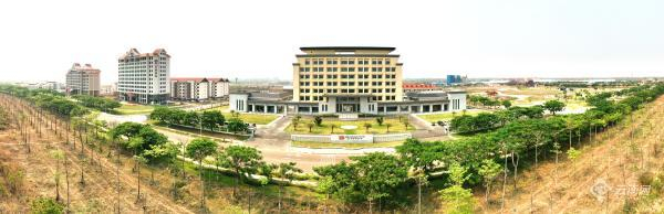 老中铁路有限公司全景 陈飞 摄