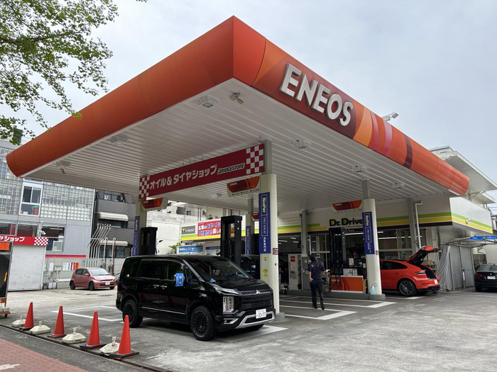 2023年4月14日，日本东京都港区的一所ENEOS加油站。（新华财经记者欧阳迪娜摄）
