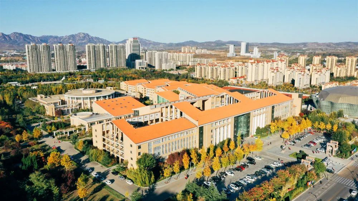 位于招远县城东部的招远一中。