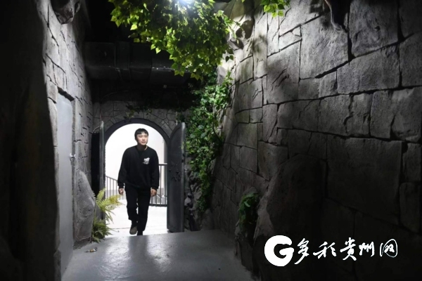 《脑殒》剧场入口