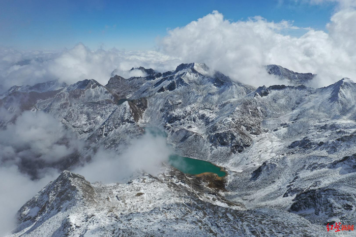 ↑达古冰川景区