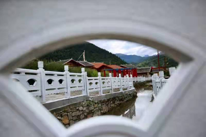 安备村一角。松潘县委宣传部供图