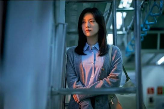 年轻人不想打扫的原因：实在太累了。/《我的解放日志》