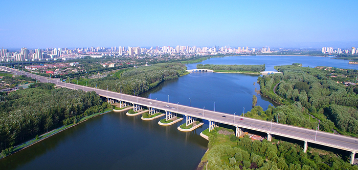 图为孝义市胜溪湖森林公园