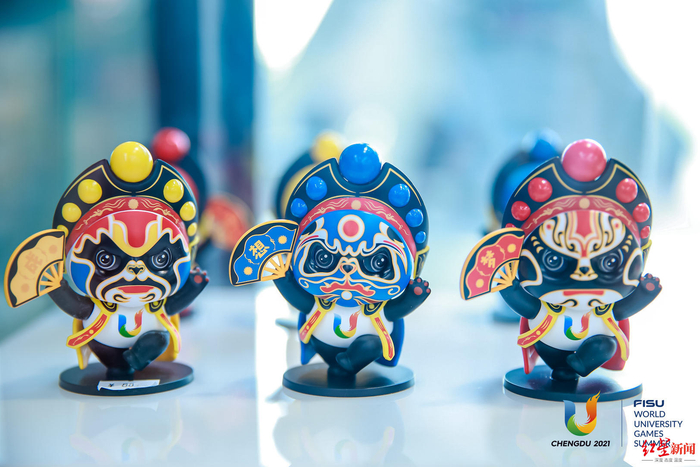 ▲当“蓉宝”和川剧碰撞