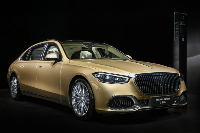 图为梅赛德斯-迈巴赫S 580 e插电式混合动力轿车