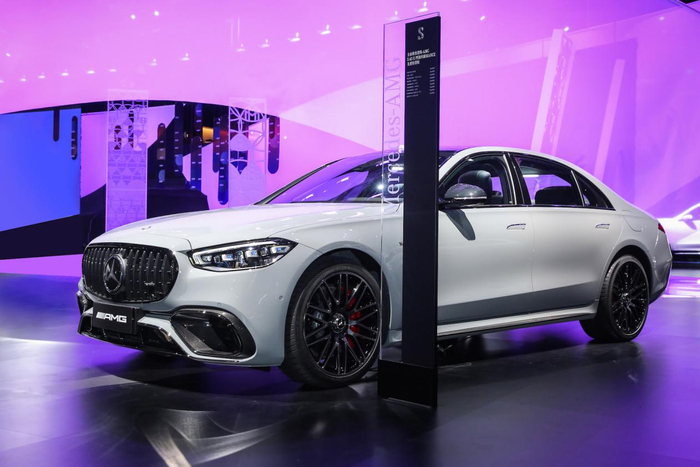 图为全新梅赛德斯-AMG S 63 E PERFORMANCE先型特别版