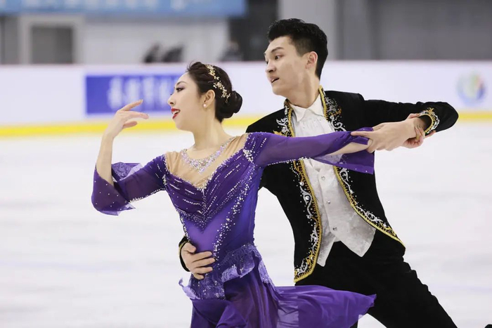 ↑陈溪梓/邢珈宁在2023年全国锦标赛上