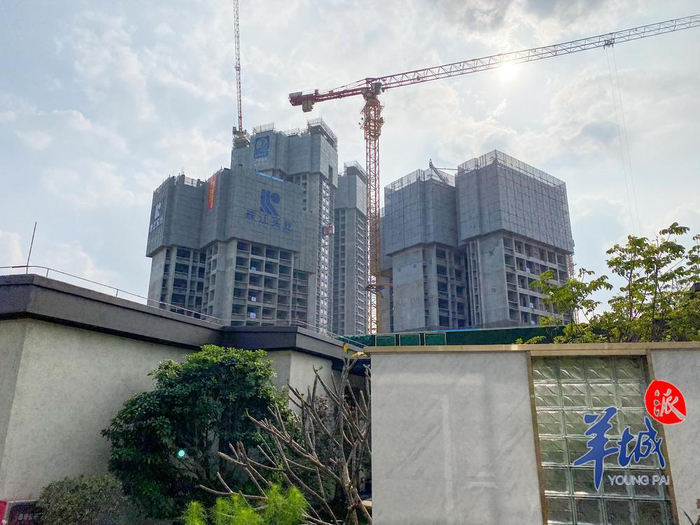 公交珠实花城云著为地铁上盖物业