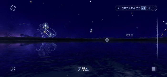 天琴座会在日落后，出现在东偏北方位