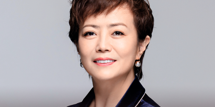比亚迪“最重要的女人”:她曾促成巴菲特的投资,如今掌舵比亚迪的国际化_手机新浪网