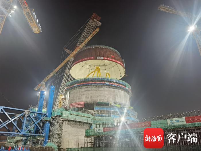 　　华能海南昌江核电二期项目3号机组内穹顶吊装成功。华能海南昌江核电供图