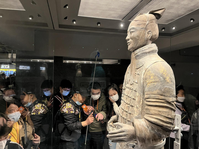 ↑今年五一假日期间，秦始皇帝陵博物院和兵马俑景区将实行线上预约，采取限流、错峰参观措施。图据IC photo