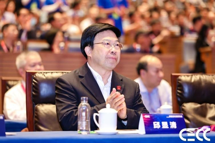 清华大学出版社社长邱显清教授出席开幕式