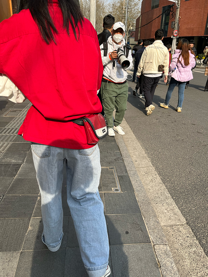 拜托了！你可要在拍我啊！