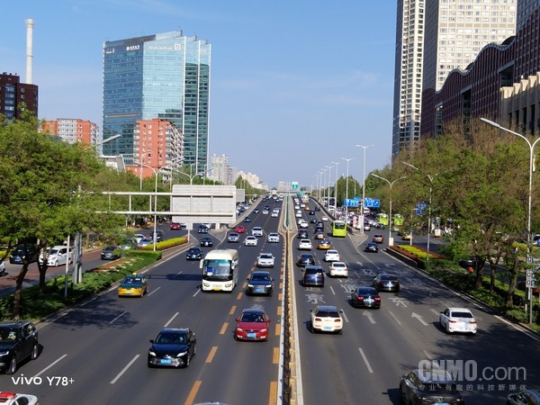 由vivoY78+拍摄