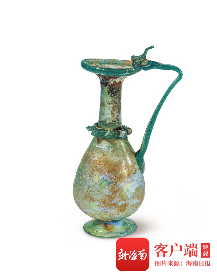 　　公元3世纪至4世纪罗马帝国后期东地中海地区的玻璃水瓶。海南省博物馆供图
