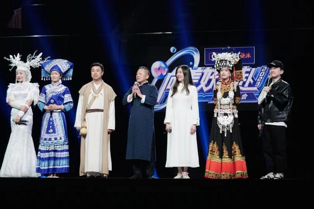 4月7日，解伟、吴姣姣等网红文旅局长在杭州参加一档综艺节目。受访者供图