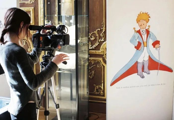 2013年4月11日，在巴黎举行的《小王子》出版70周年展览。