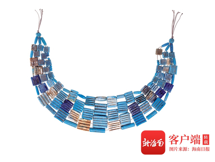 　　公元前16世纪至前13世纪北美索不达米亚地区的玻璃项链。海南省博物馆供图