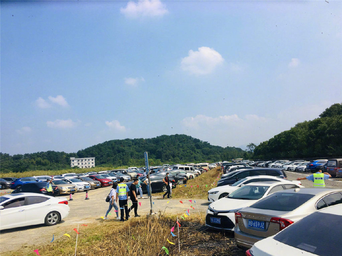 资料图：重大节假日时，景区迎来高峰