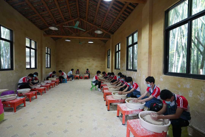 广西北流市新圩镇河村新貌。刘军摄