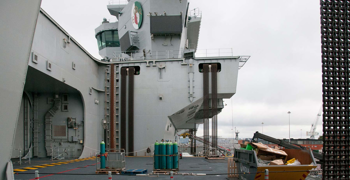 资料图：“伊丽莎白女王”号的飞机升降机