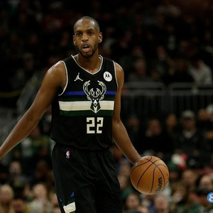 米德尔顿伤愈复出贡献制胜抢断