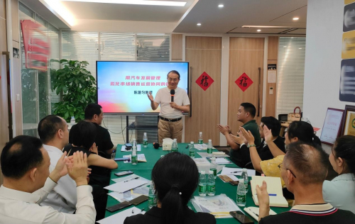 （陈湛匀教授精彩演讲获得频频掌声）