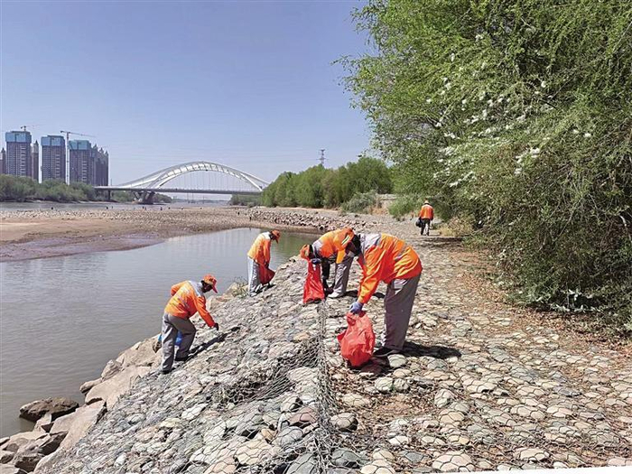     整治风情线环境