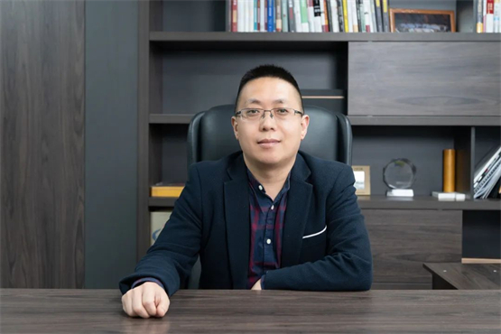 △快准车服总裁张文波