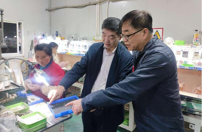 郭榕翔董事长询问生产品质管控的细节