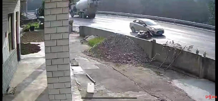 ↑车祸时监控画面