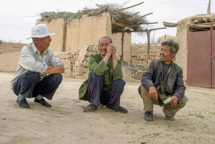 当地的村民，或许是最懂沙漠的人。/王文明 摄