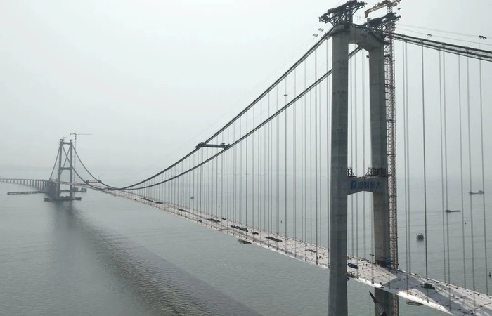 伶仃洋大桥合龙。    李建束 摄